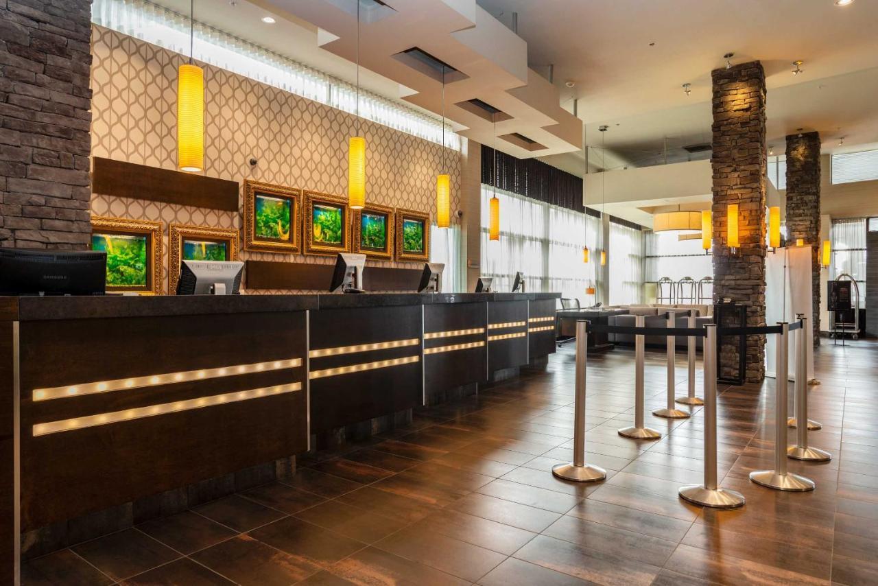 Sandman Signature Vancouver Airport Hotel & Resort Richmond Exterior foto