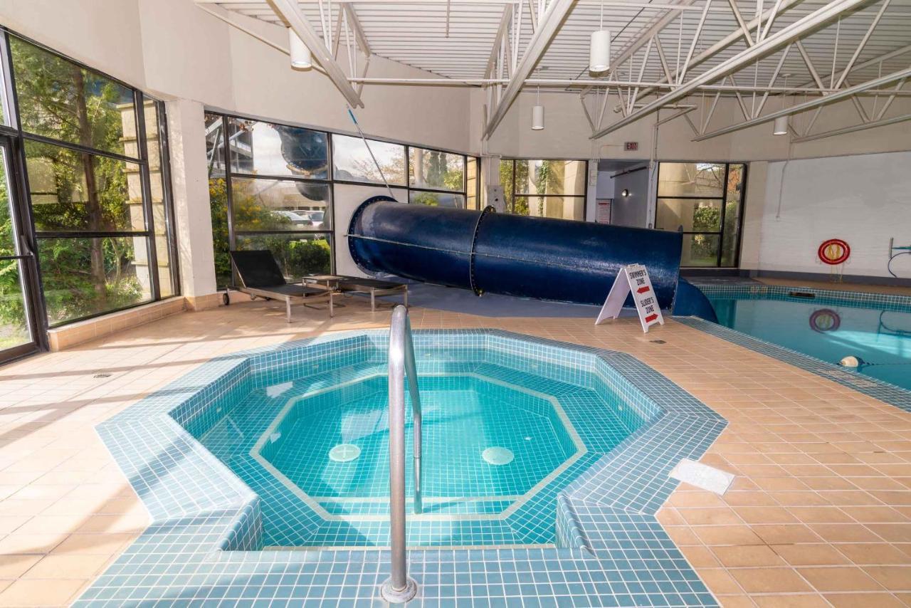 Sandman Signature Vancouver Airport Hotel & Resort Richmond Exterior foto