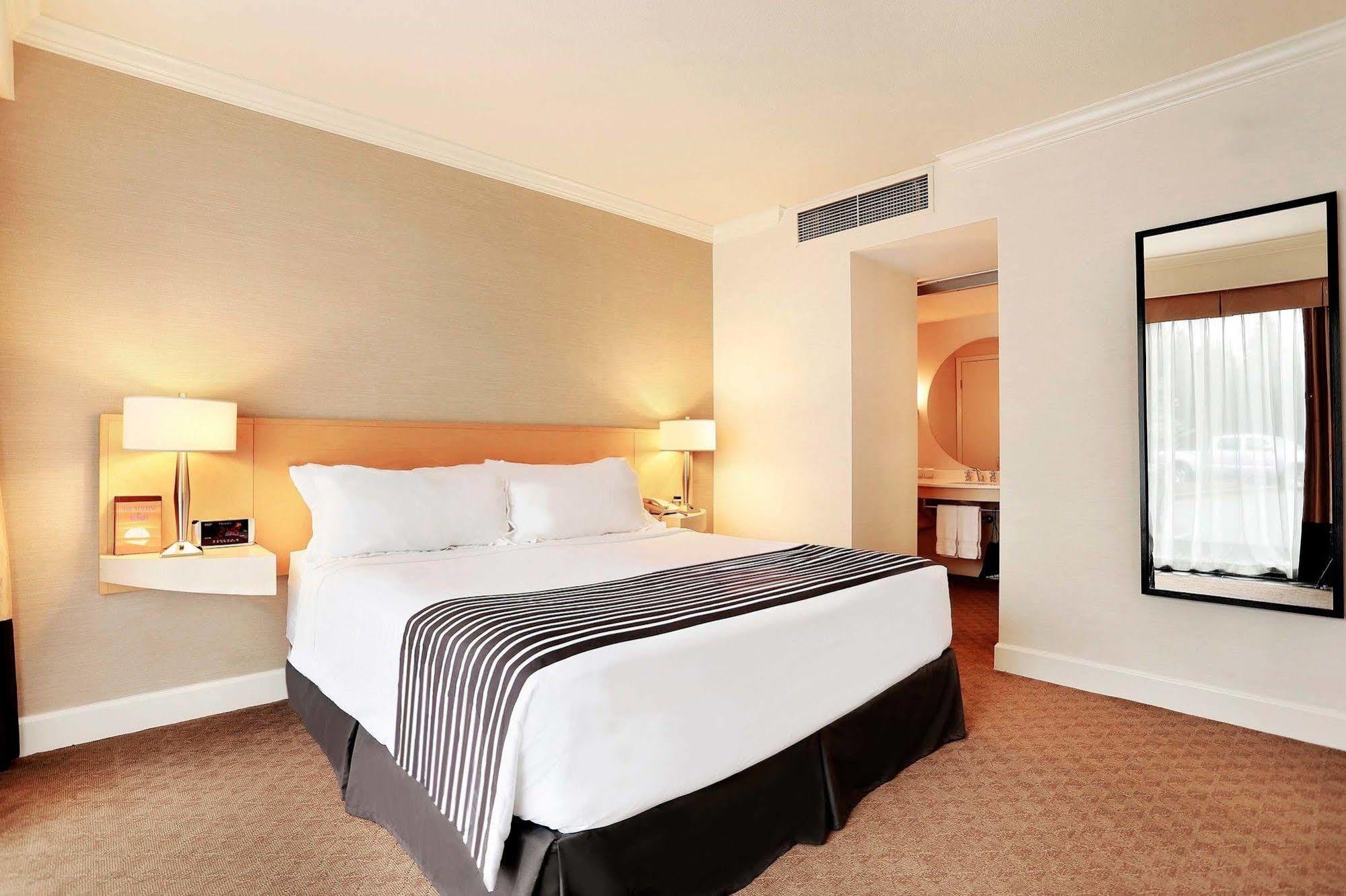 Sandman Signature Vancouver Airport Hotel & Resort Richmond Exterior foto